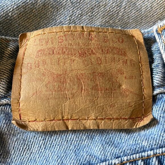 Levi's Vintage Faded Medium Blue Denim Shorts High Rise Red Tag 12 - Picture 14 of 16